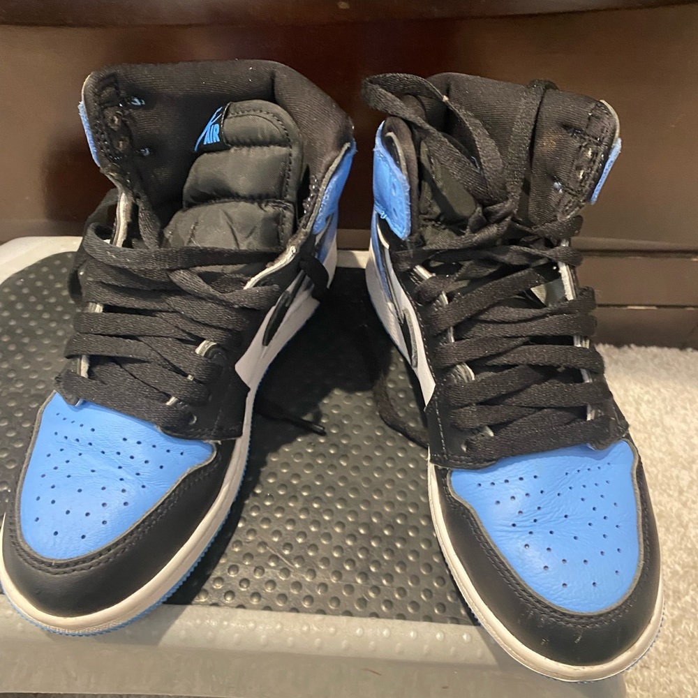 Unisex youth air Jordan 1 mid top blue sneakers 4